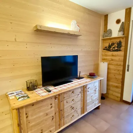 Casa Max A Canove Di Apartment